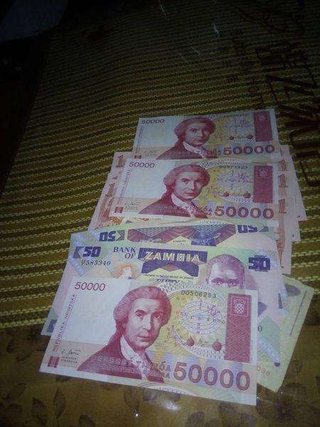 100人民币可以换多少乌吉亚(100人民币换多少韩币)